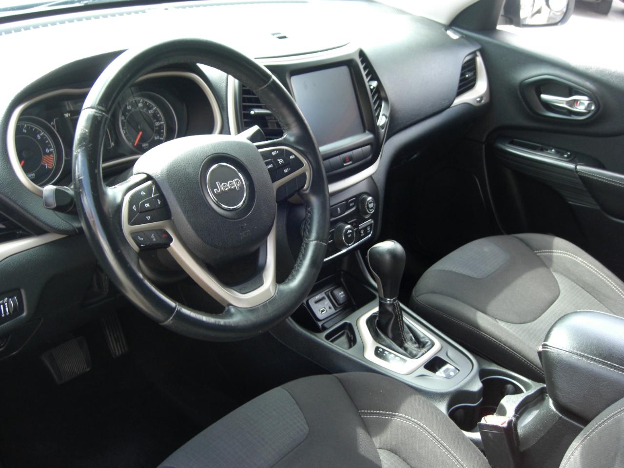 Jeep Cherokee FWD 4dr Latitude 2015