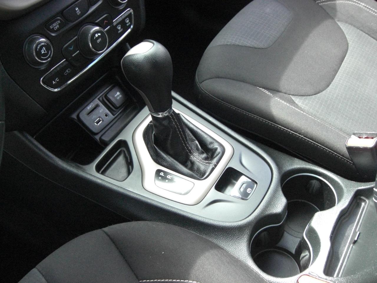 Jeep Cherokee FWD 4dr Latitude 2015