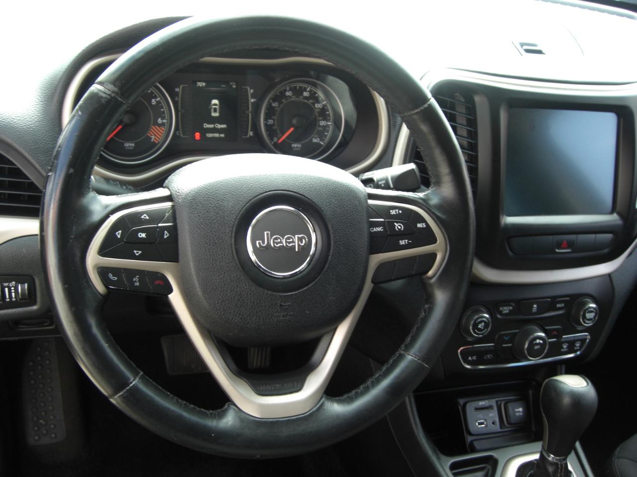 Jeep Cherokee FWD 4dr Latitude 2015