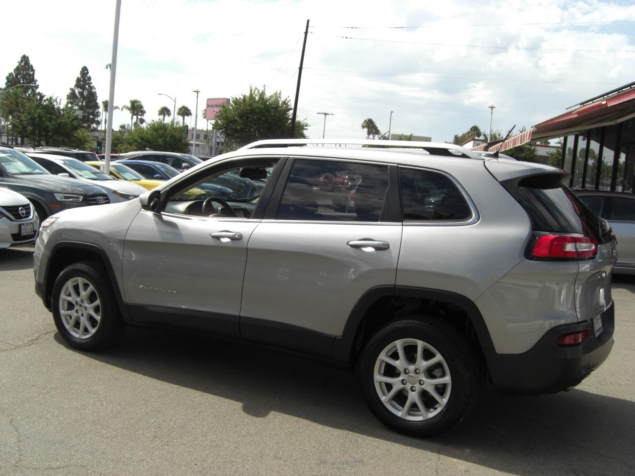 Jeep Cherokee FWD 4dr Latitude 2015