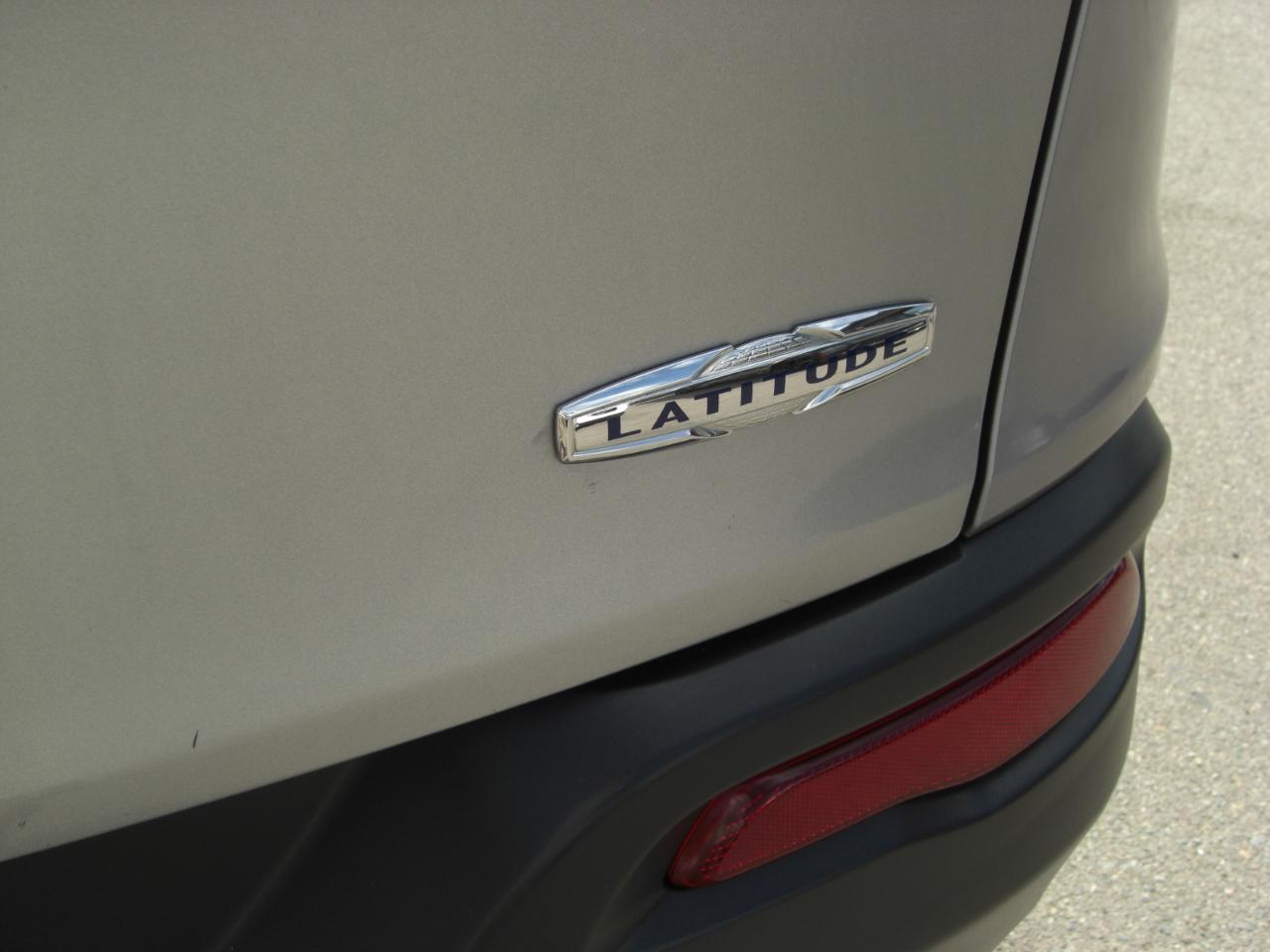 Jeep Cherokee FWD 4dr Latitude 2015