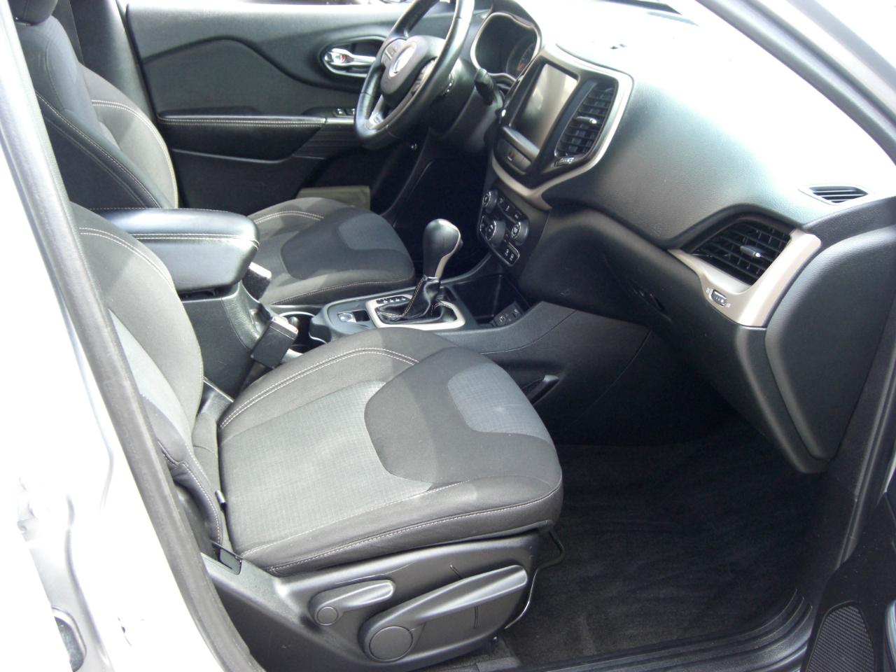 Jeep Cherokee FWD 4dr Latitude 2015