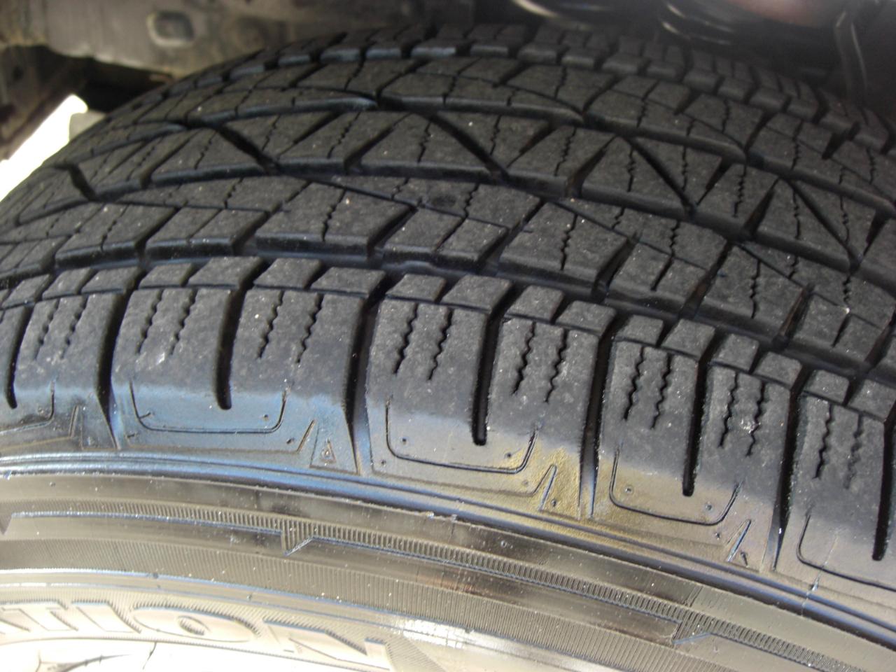 Toyota Tacoma 2WD Double Cab LB V6 AT PreRunner (Natl) 2012