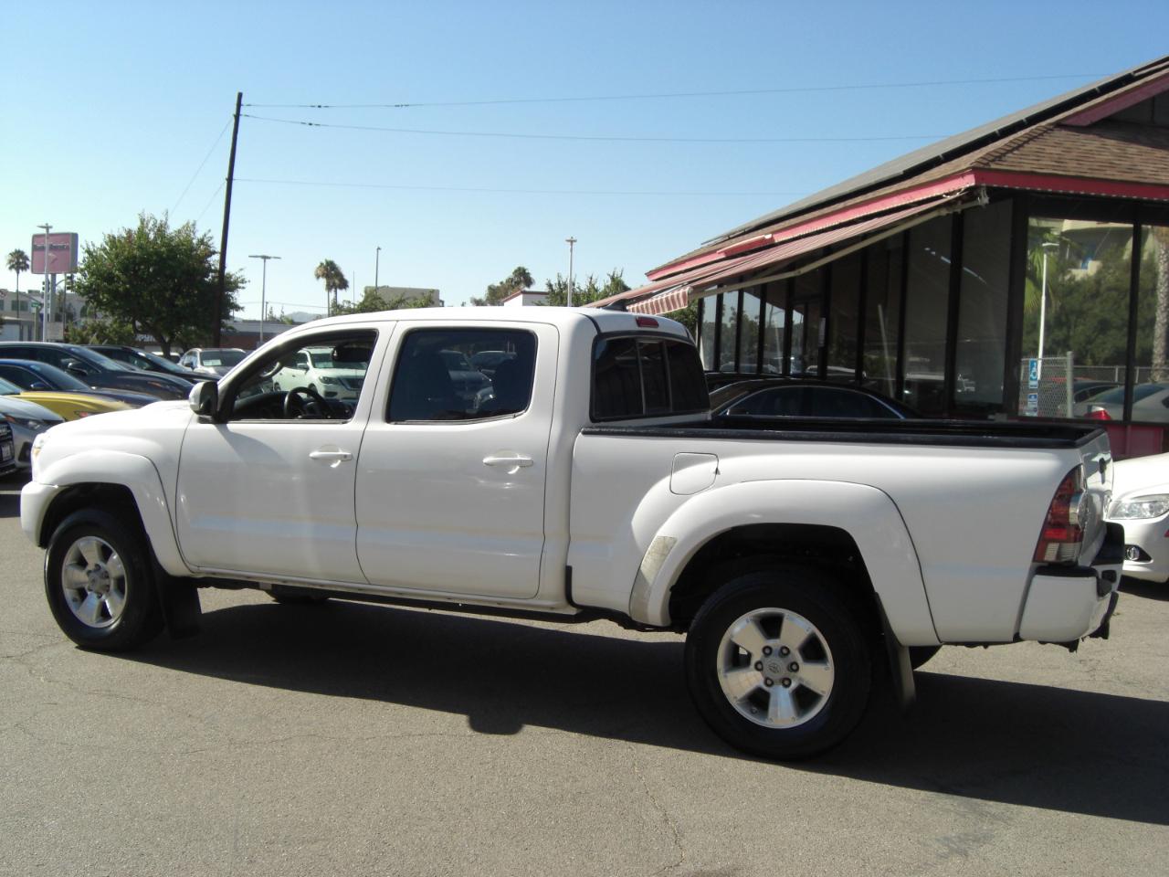 Toyota Tacoma 2WD Double Cab LB V6 AT PreRunner (Natl) 2012