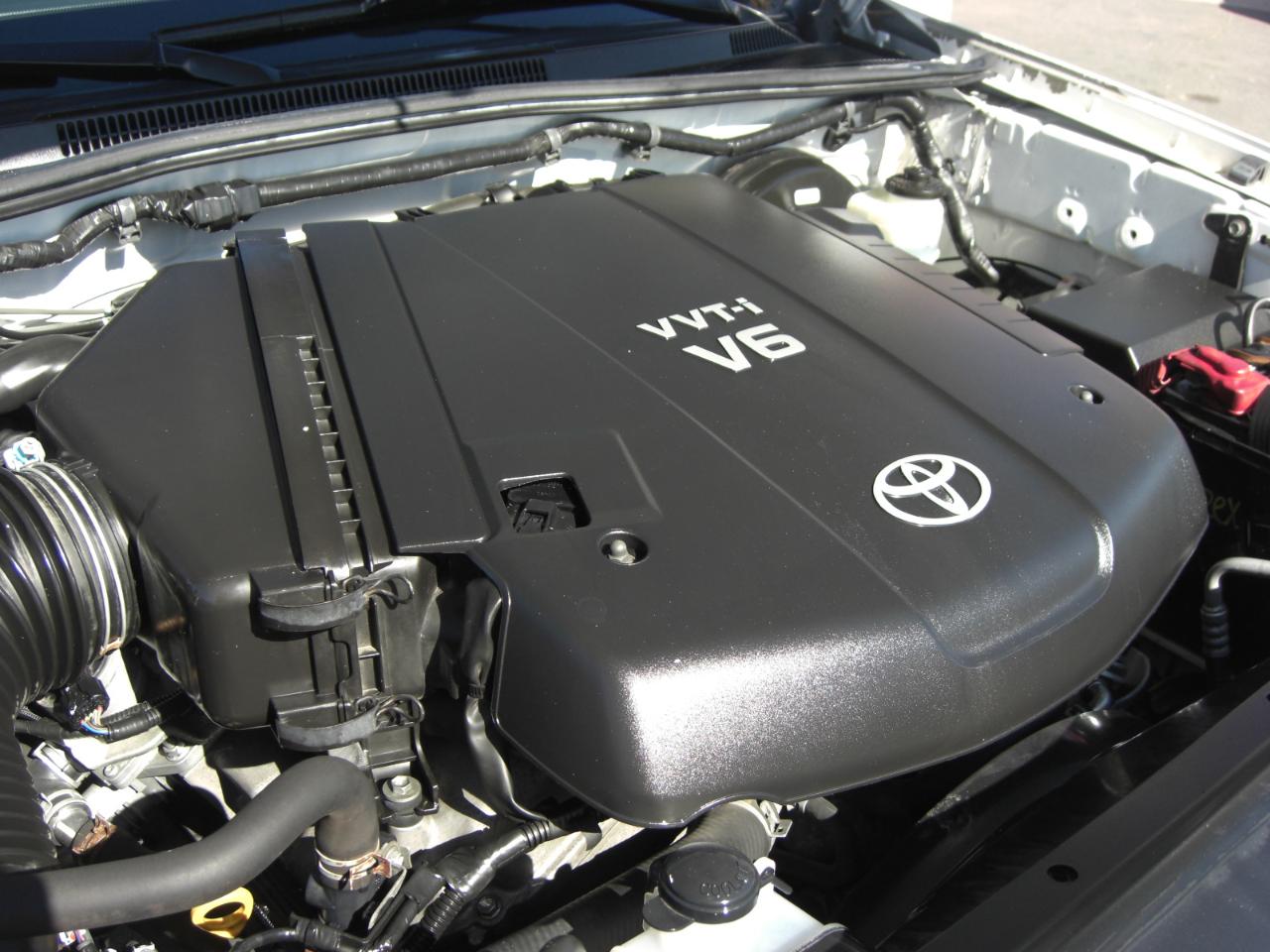 Toyota Tacoma 2WD Double Cab LB V6 AT PreRunner (Natl) 2012