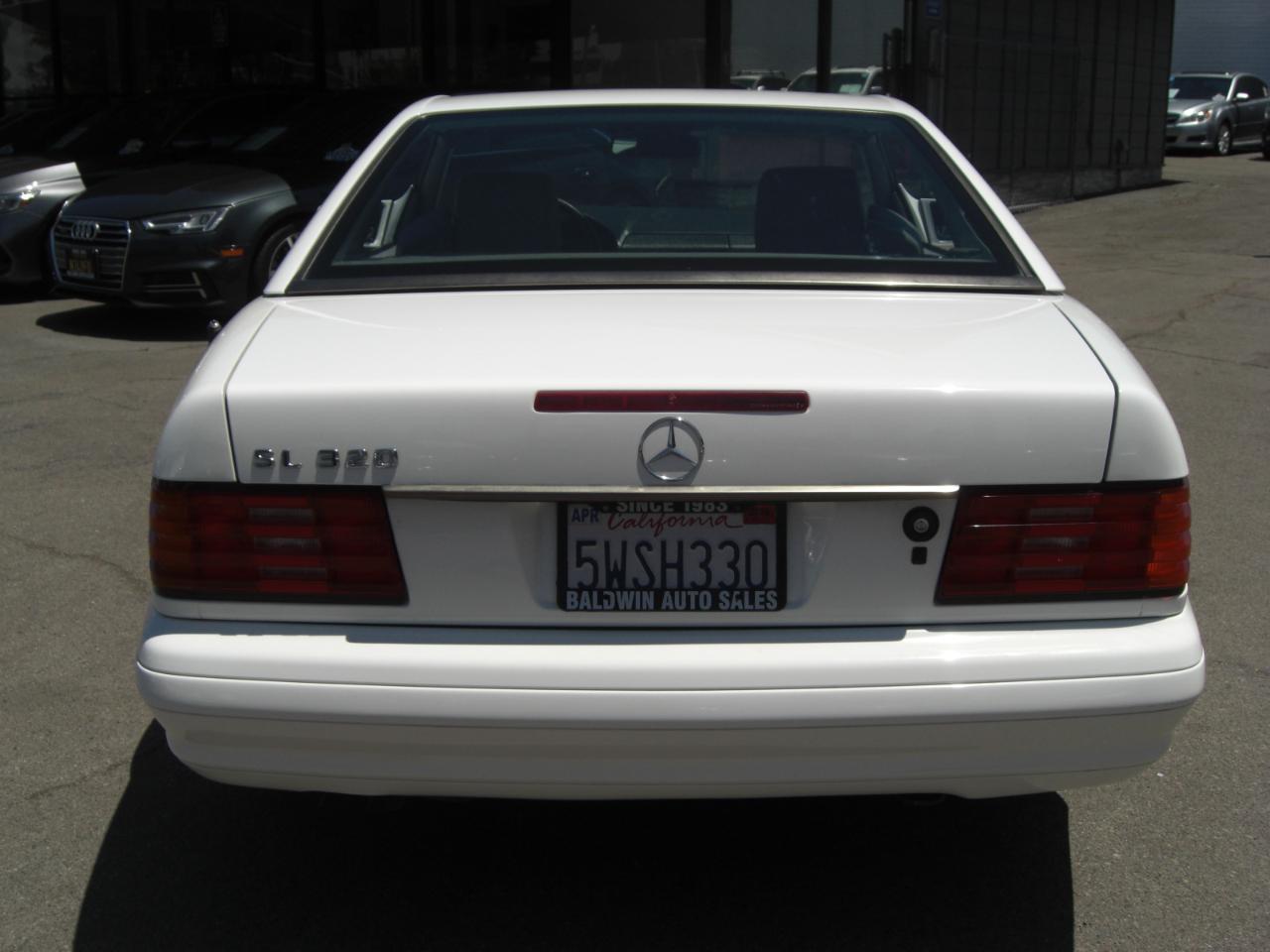 Mercedes-Benz SL-Class 2dr Roadster 3.2L 1997