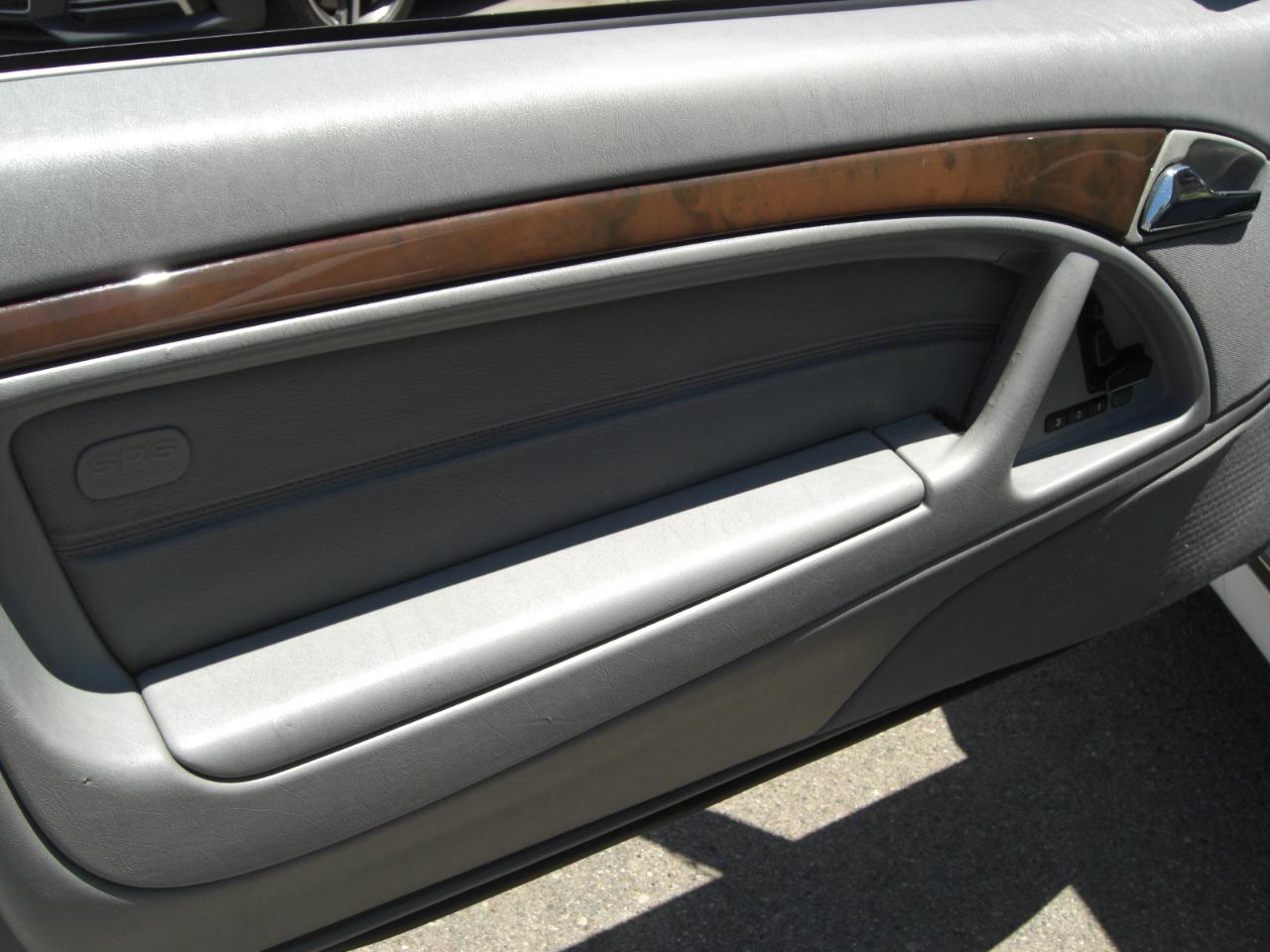 Mercedes-Benz SL-Class 2dr Roadster 3.2L 1997