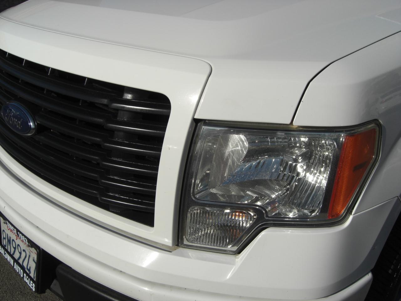 Ford F-150 2WD SuperCrew 145" STX 2014