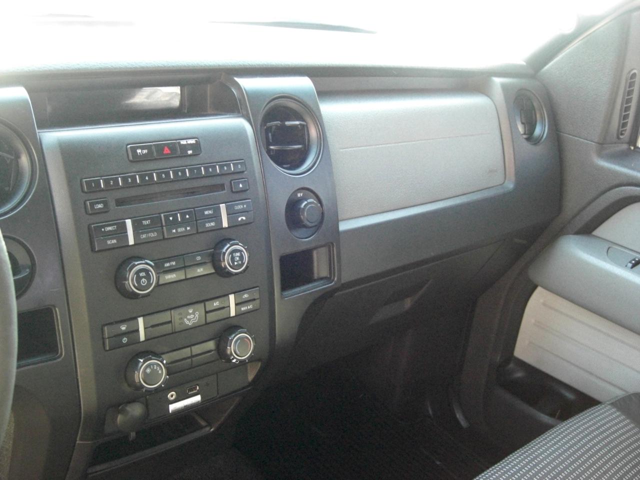 Ford F-150 2WD SuperCrew 145" STX 2014