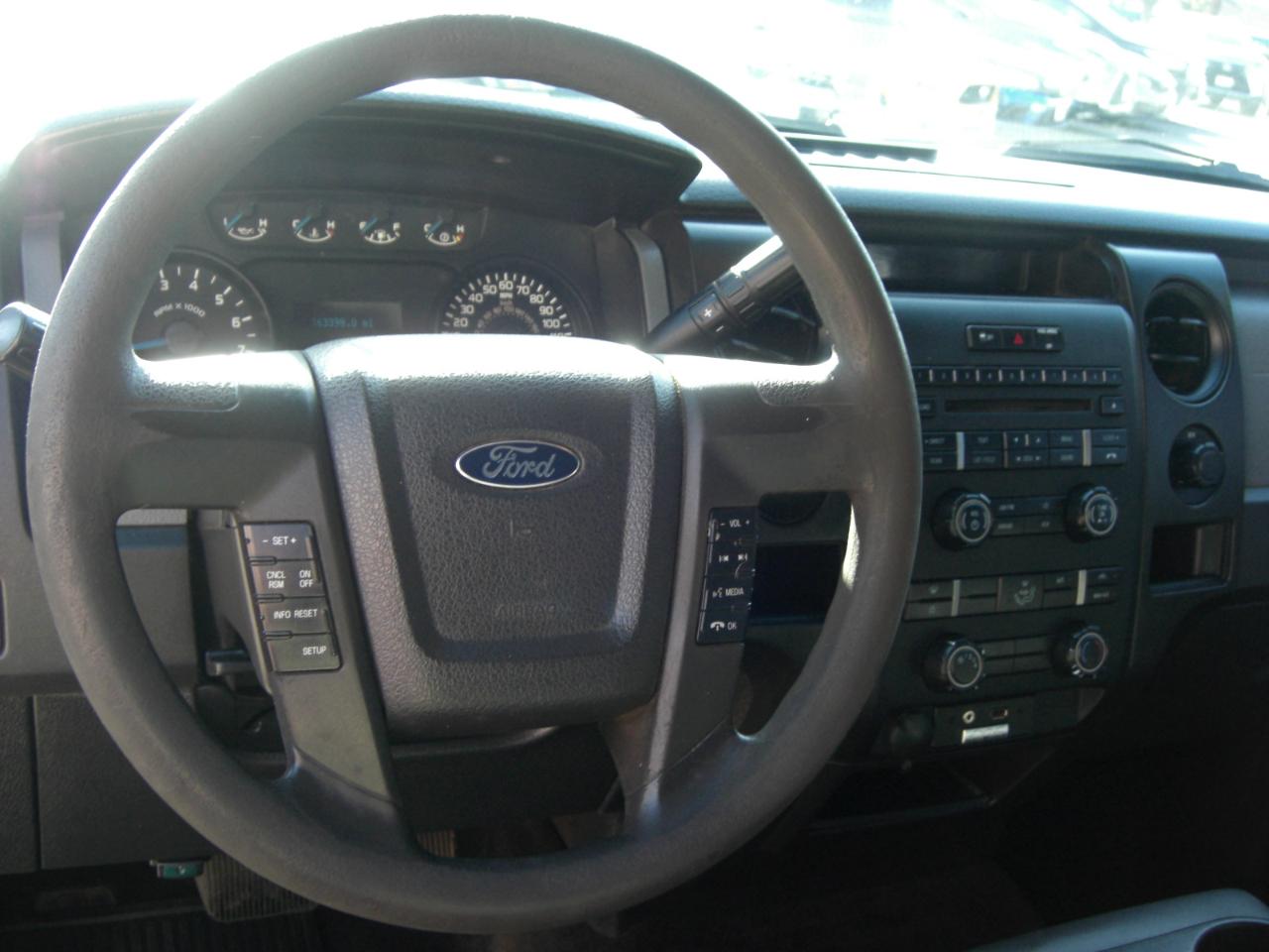 Ford F-150 2WD SuperCrew 145" STX 2014