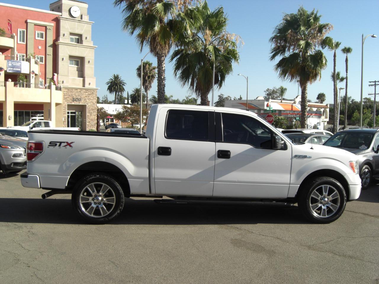 Ford F-150 2WD SuperCrew 145" STX 2014