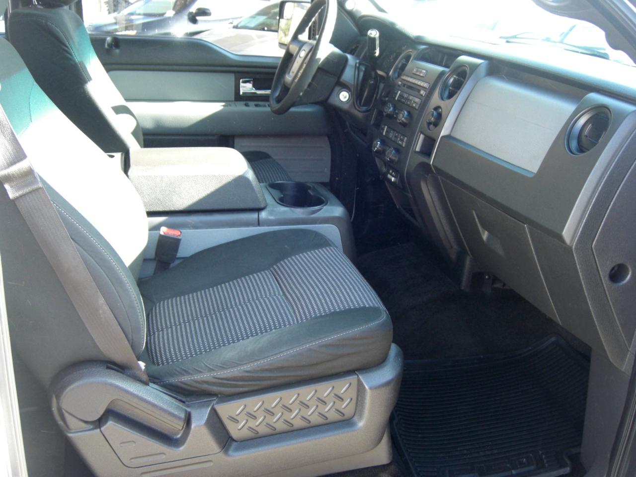 Ford F-150 2WD SuperCrew 145" STX 2014