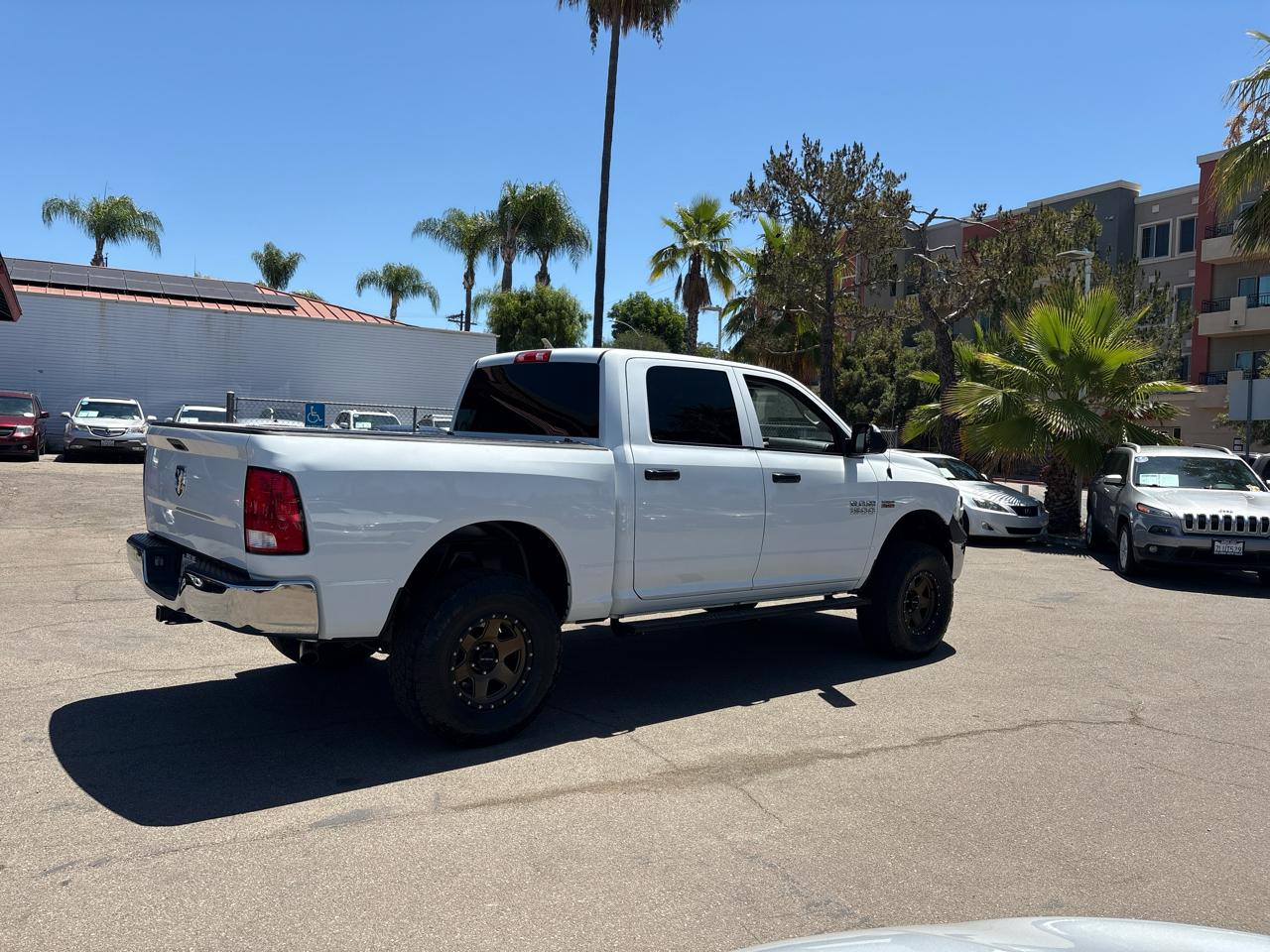 RAM 1500 2WD Crew Cab 140.5" Tradesman 2015