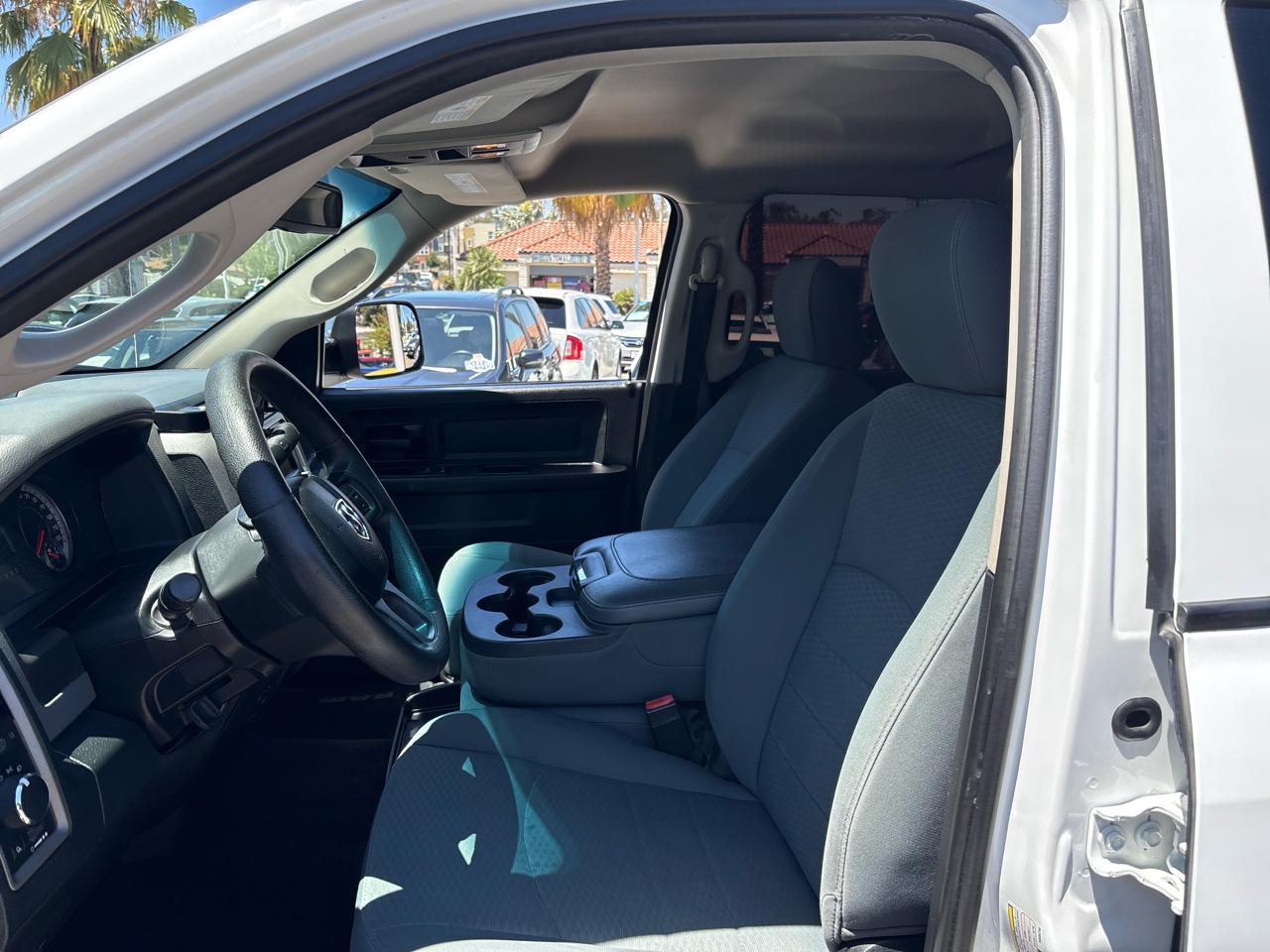 RAM 1500 2WD Crew Cab 140.5" Tradesman 2015