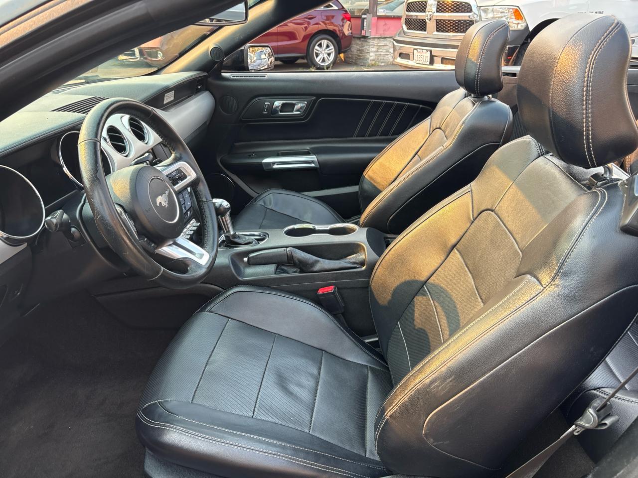 Ford Mustang 2dr Conv EcoBoost Premium 2016