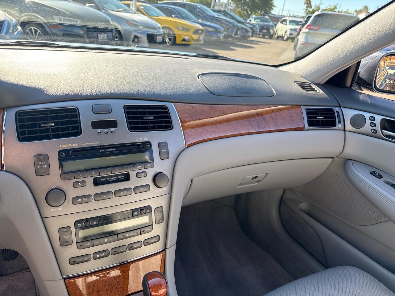 Lexus ES 330 4dr Sdn 2005
