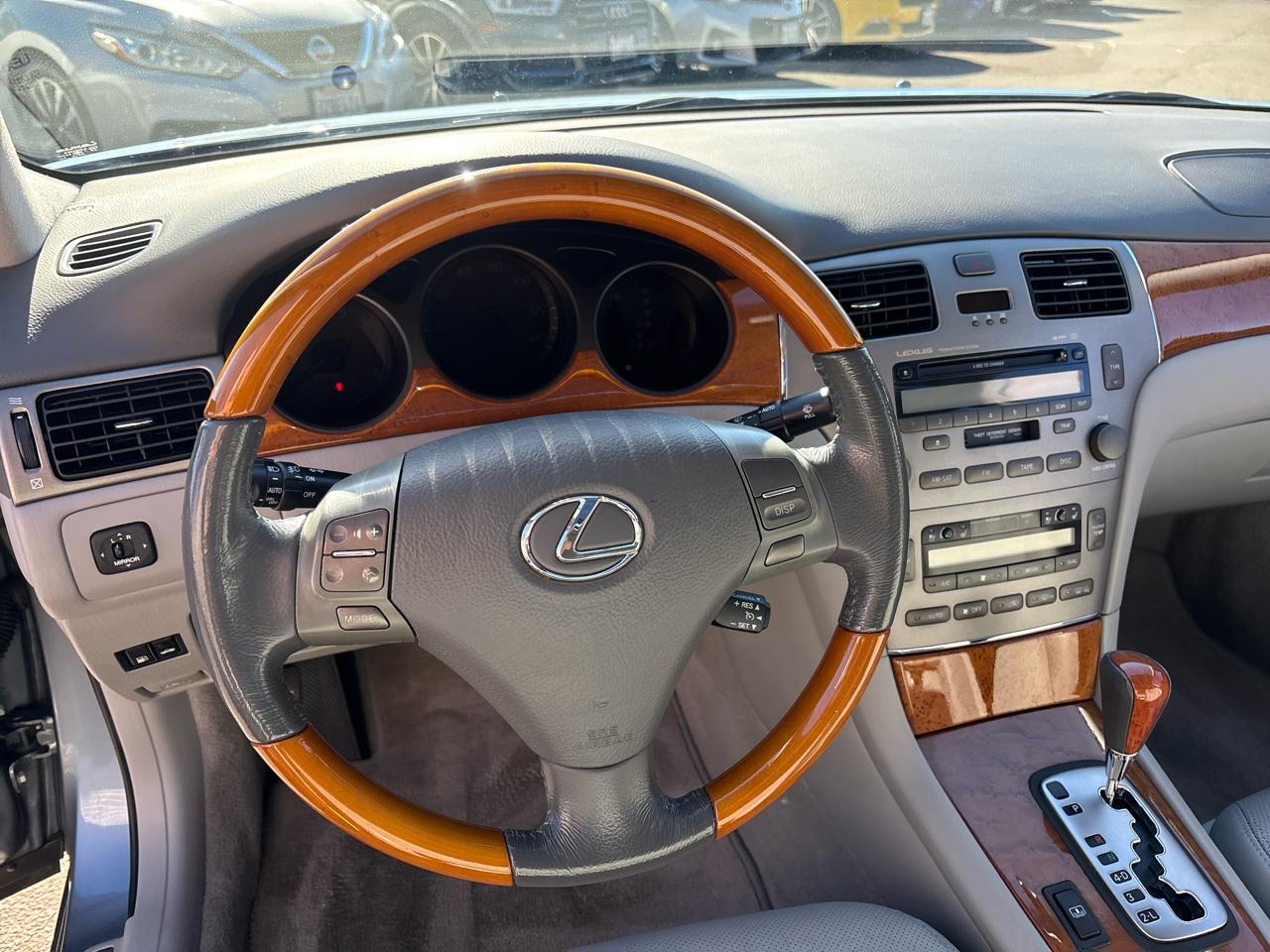 Lexus ES 330 4dr Sdn 2005