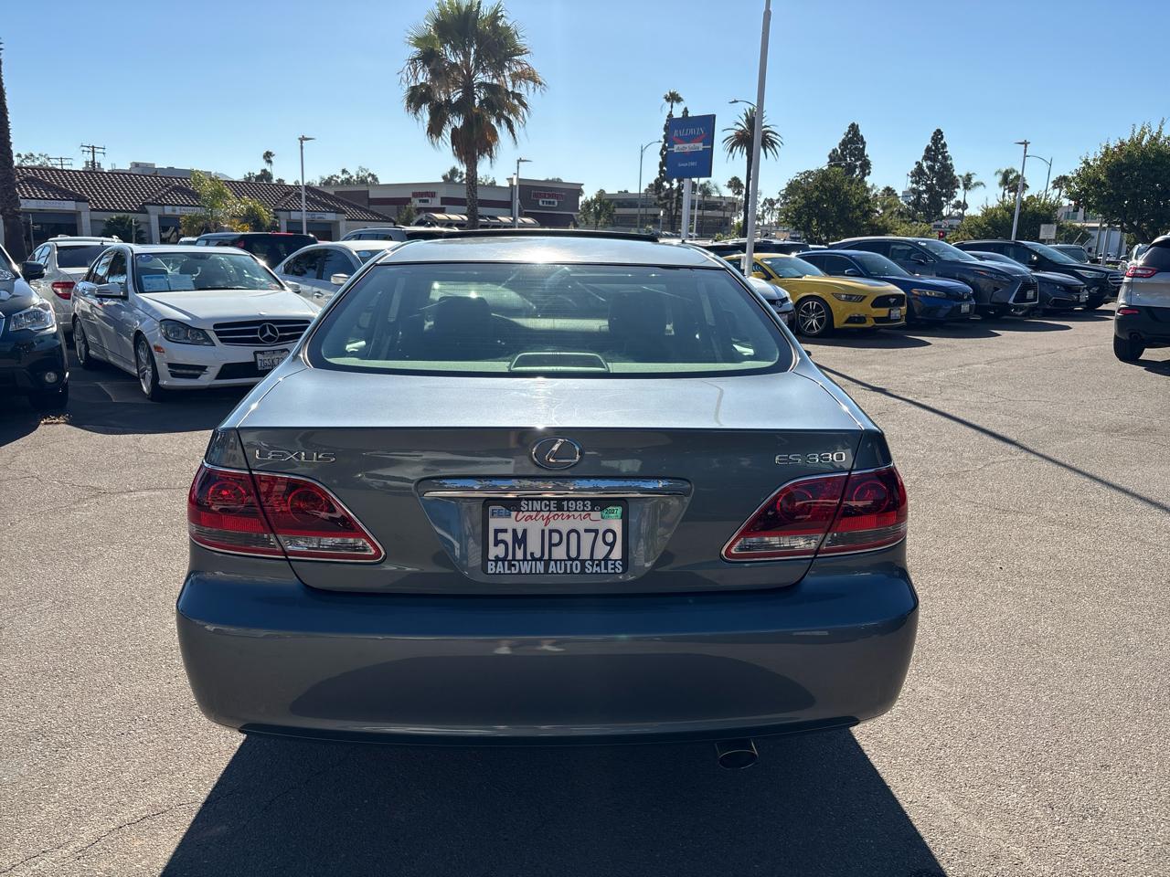 Lexus ES 330 4dr Sdn 2005