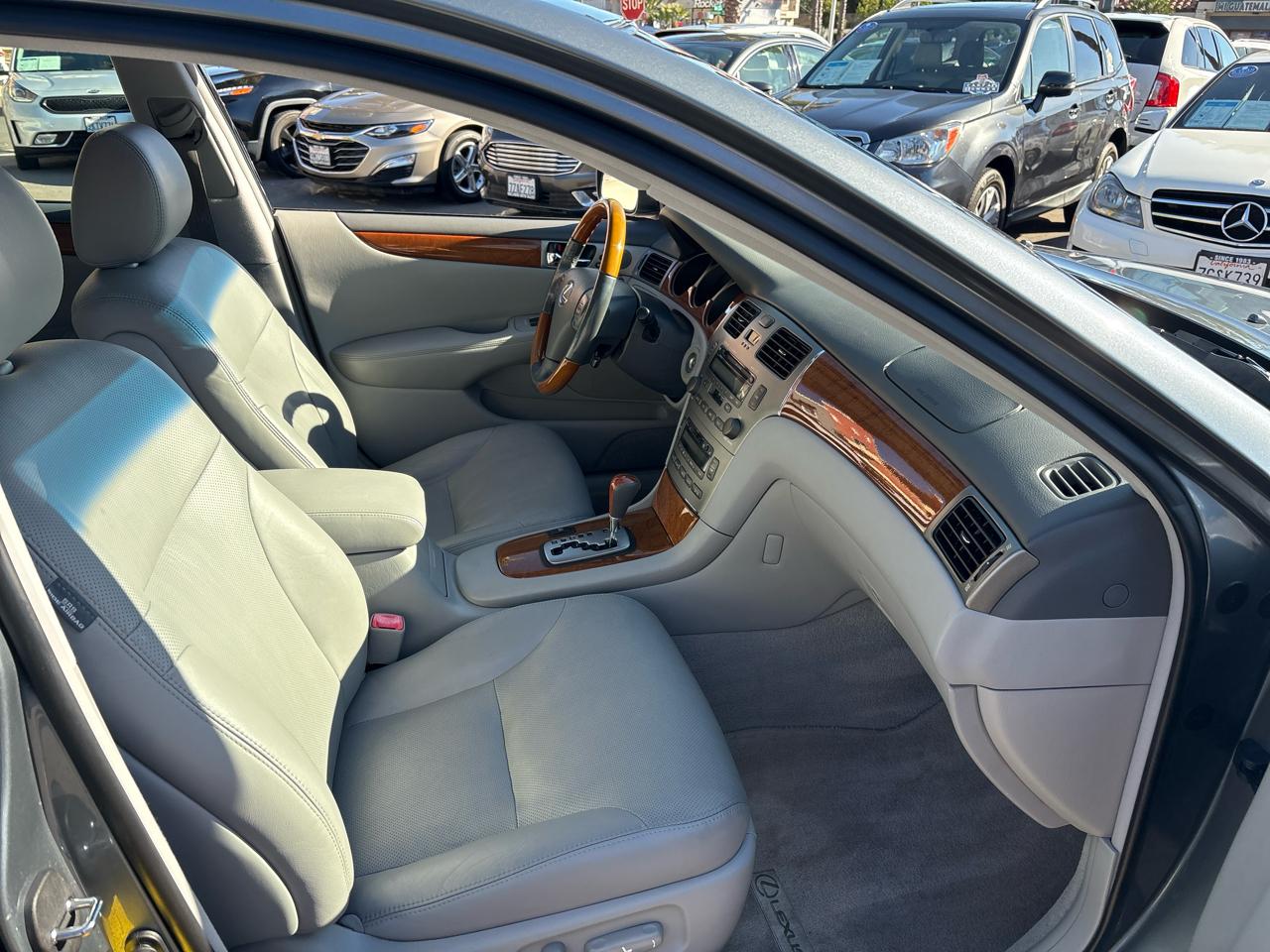 Lexus ES 330 4dr Sdn 2005