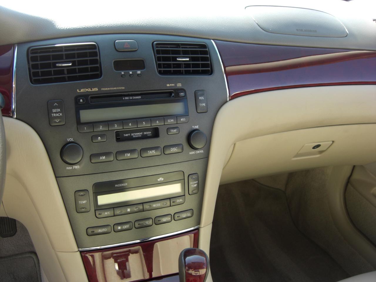 Lexus ES 300 4dr Sdn 2003