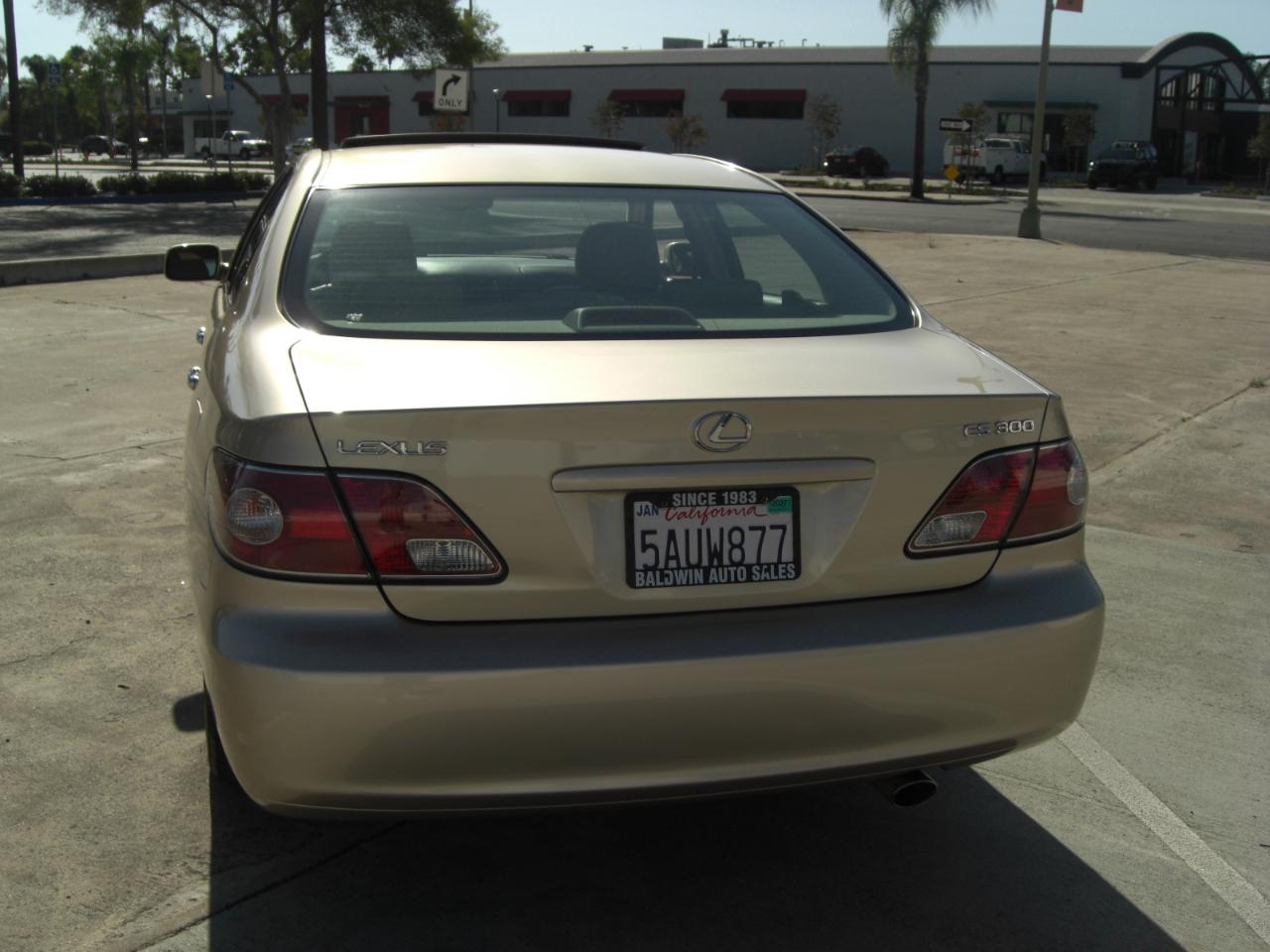 Lexus ES 300 4dr Sdn 2003