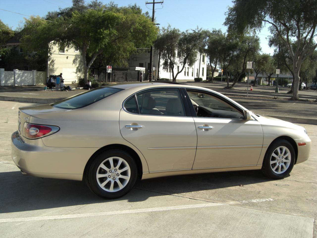 Lexus ES 300 4dr Sdn 2003