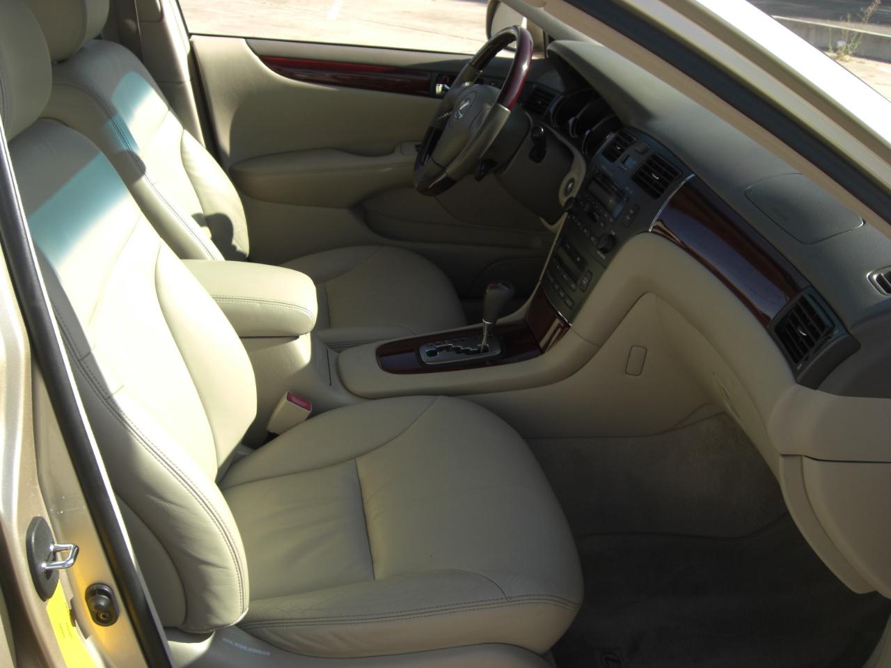 Lexus ES 300 4dr Sdn 2003