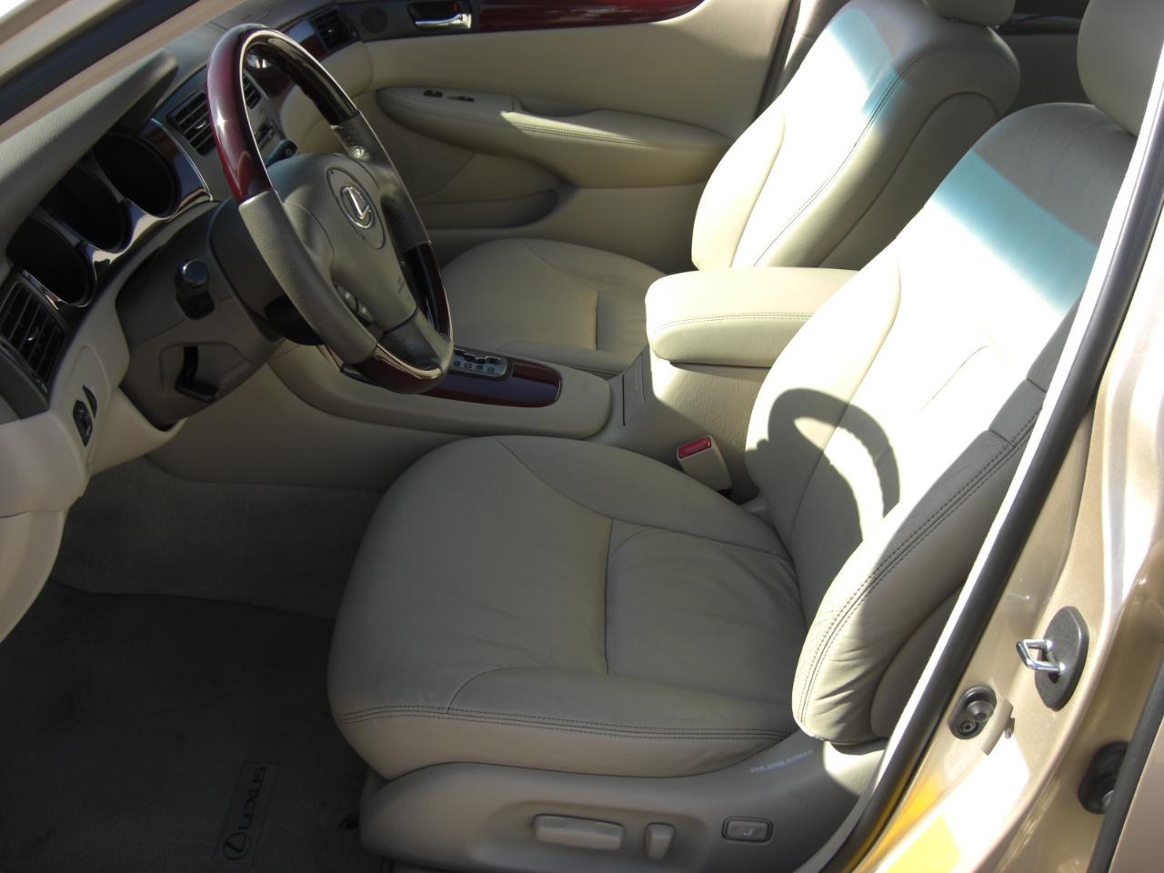 Lexus ES 300 4dr Sdn 2003