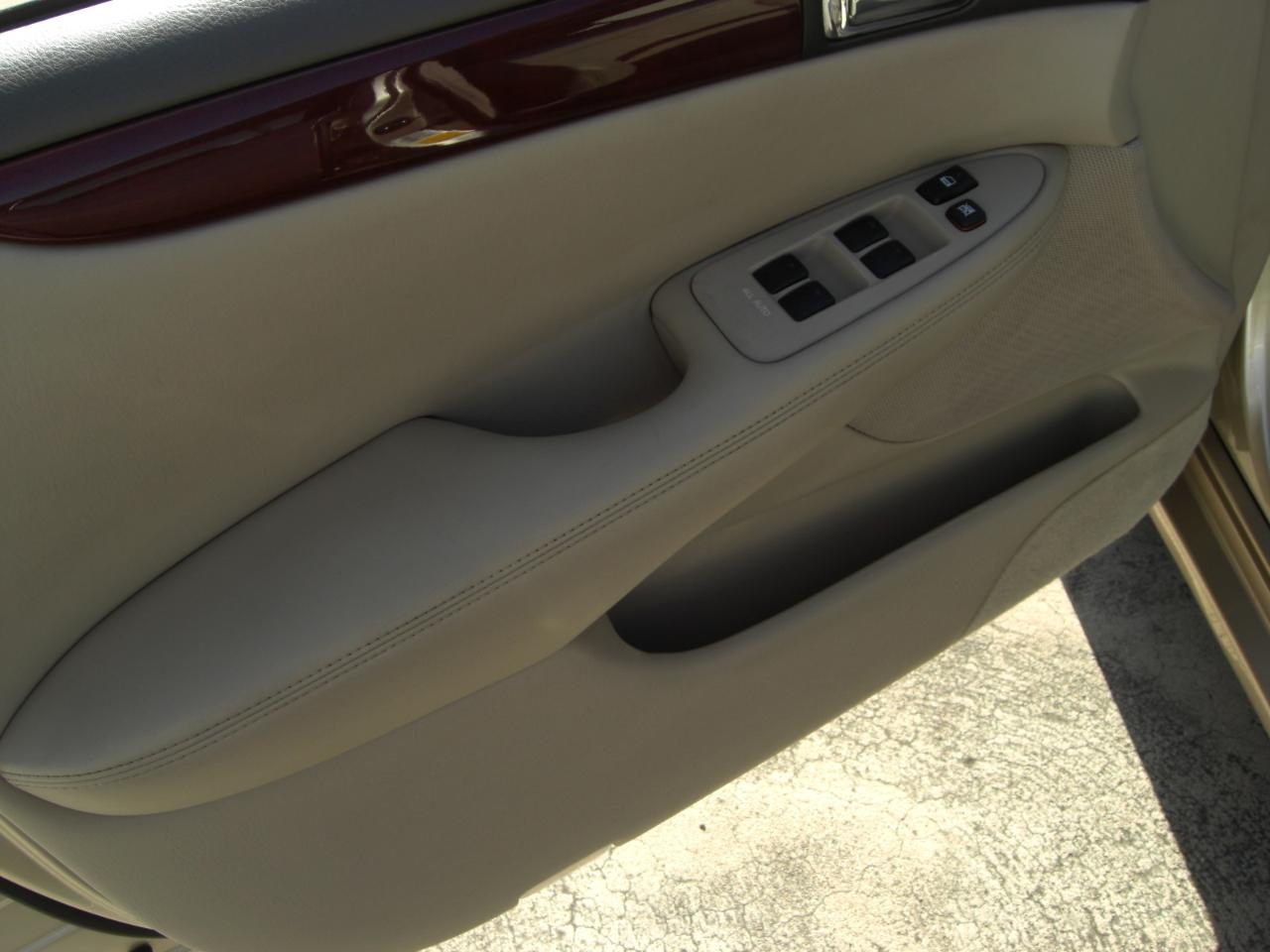 Lexus ES 300 4dr Sdn 2003
