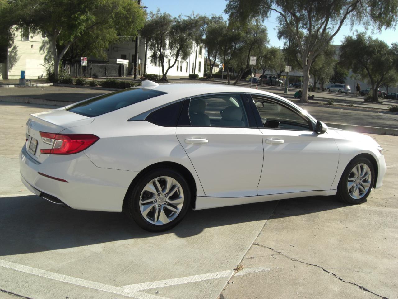 Honda Accord Sedan LX 1.5T CVT 2018