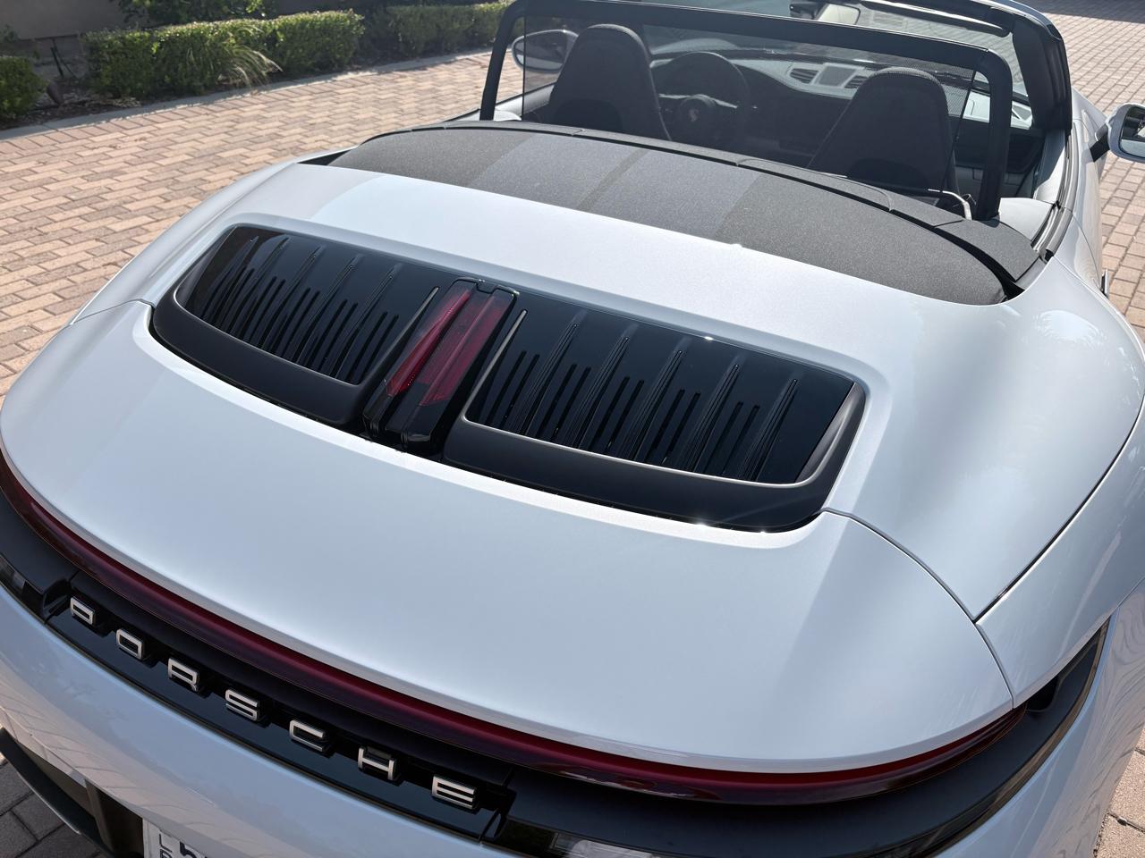 Porsche 911 Carrera Cabriolet 2025