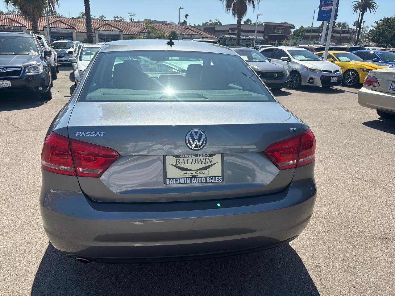 Volkswagen Passat 4dr Sdn 2.5L Auto SE PZEV 2013