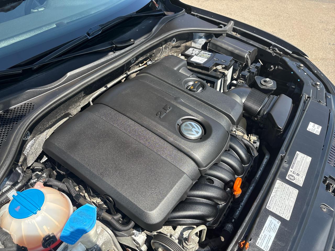 Volkswagen Passat 4dr Sdn 2.5L Auto SE PZEV 2013