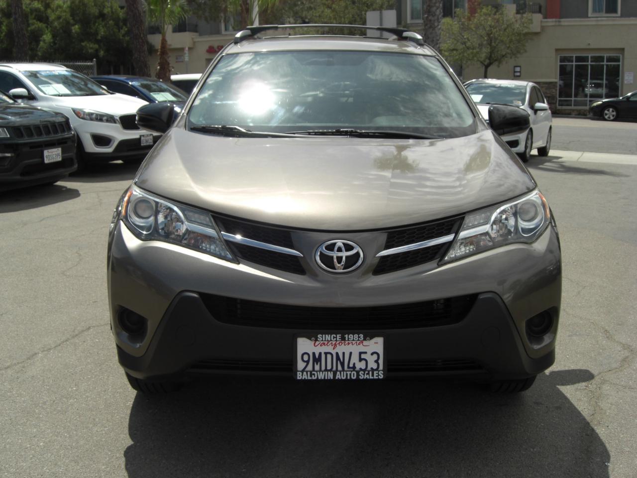 Toyota RAV4 FWD 4dr LE (Natl) 2015