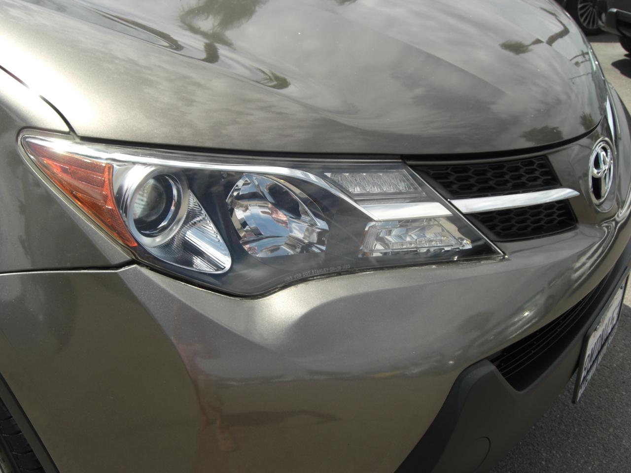 Toyota RAV4 FWD 4dr LE (Natl) 2015