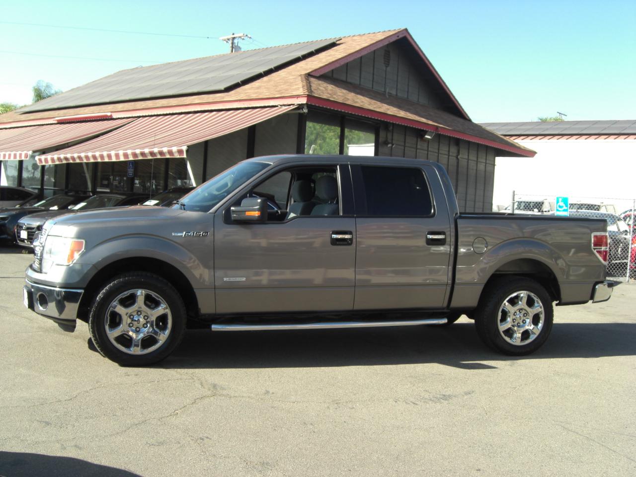 Ford F-150 2WD SuperCrew 145" XLT 2014