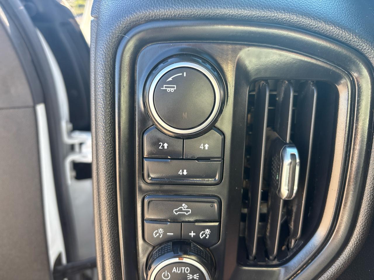 Chevrolet Silverado 2500HD 4WD Double Cab 162" Custom 2020