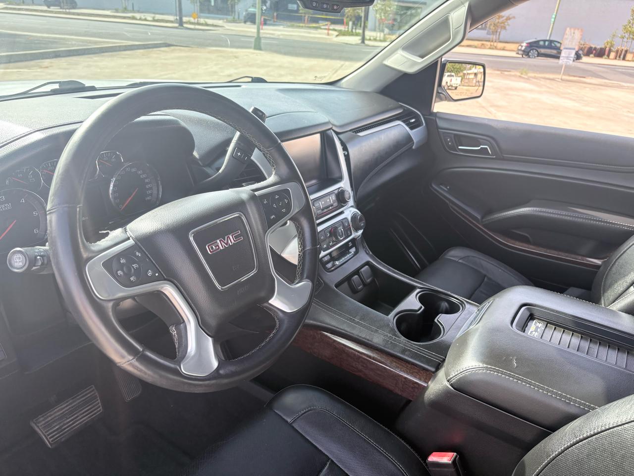 GMC Yukon XL 4WD 4dr SLT 2016
