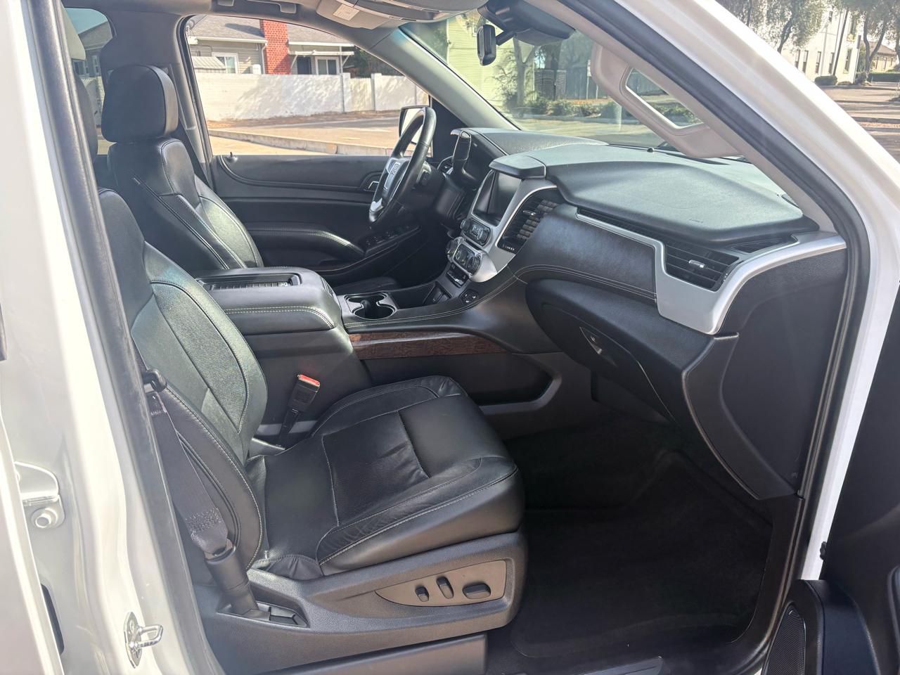GMC Yukon XL 4WD 4dr SLT 2016