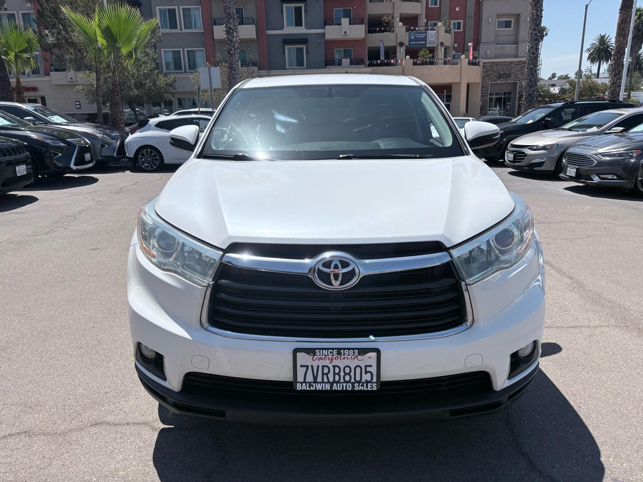 Toyota Highlander FWD 4dr V6 LE Plus (Natl) 2016