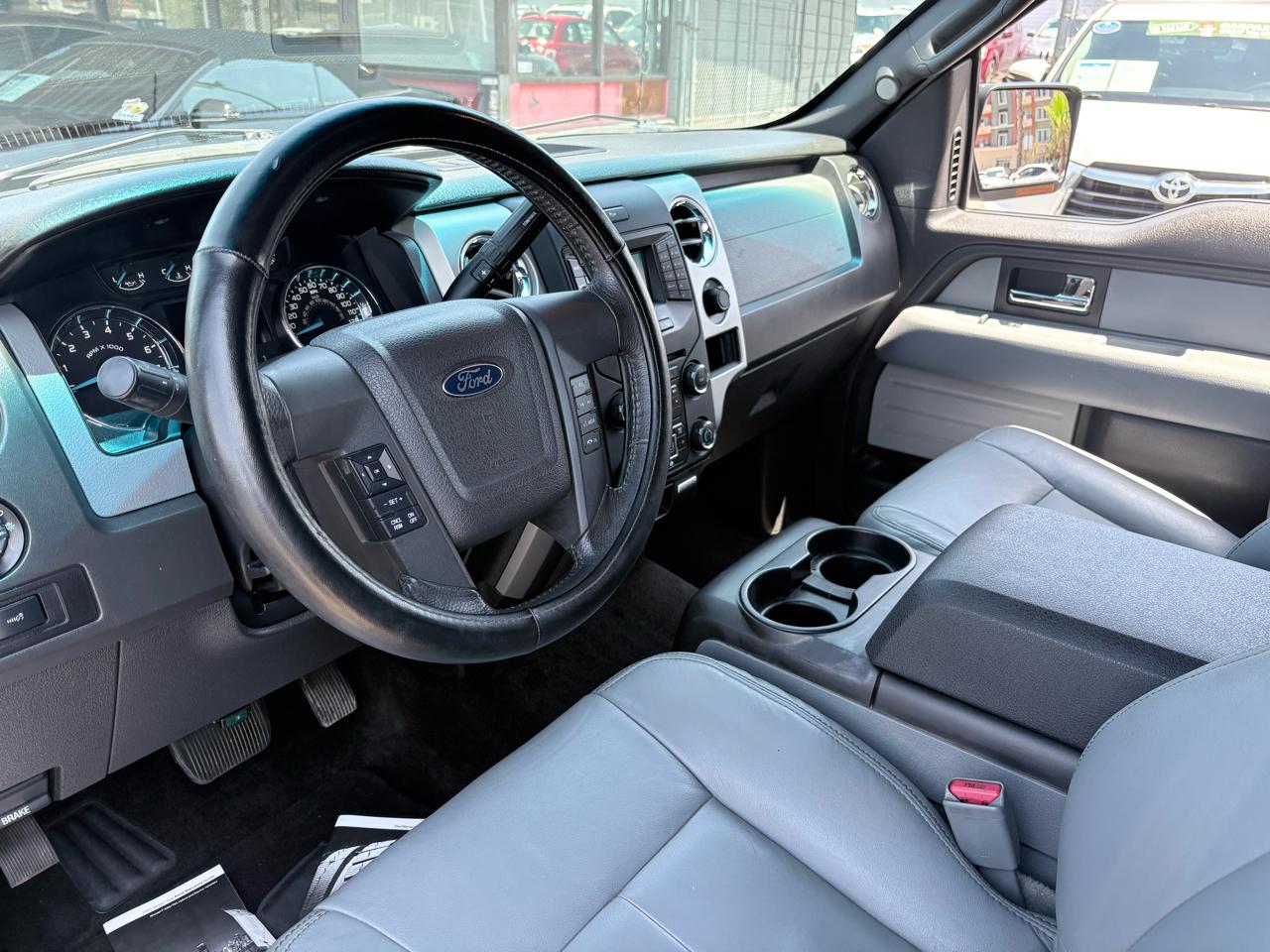 Ford F-150 2WD SuperCrew 145" XLT 2014
