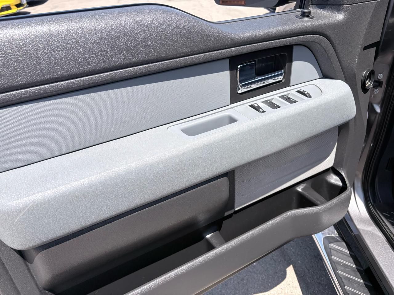 Ford F-150 2WD SuperCrew 145" XLT 2014