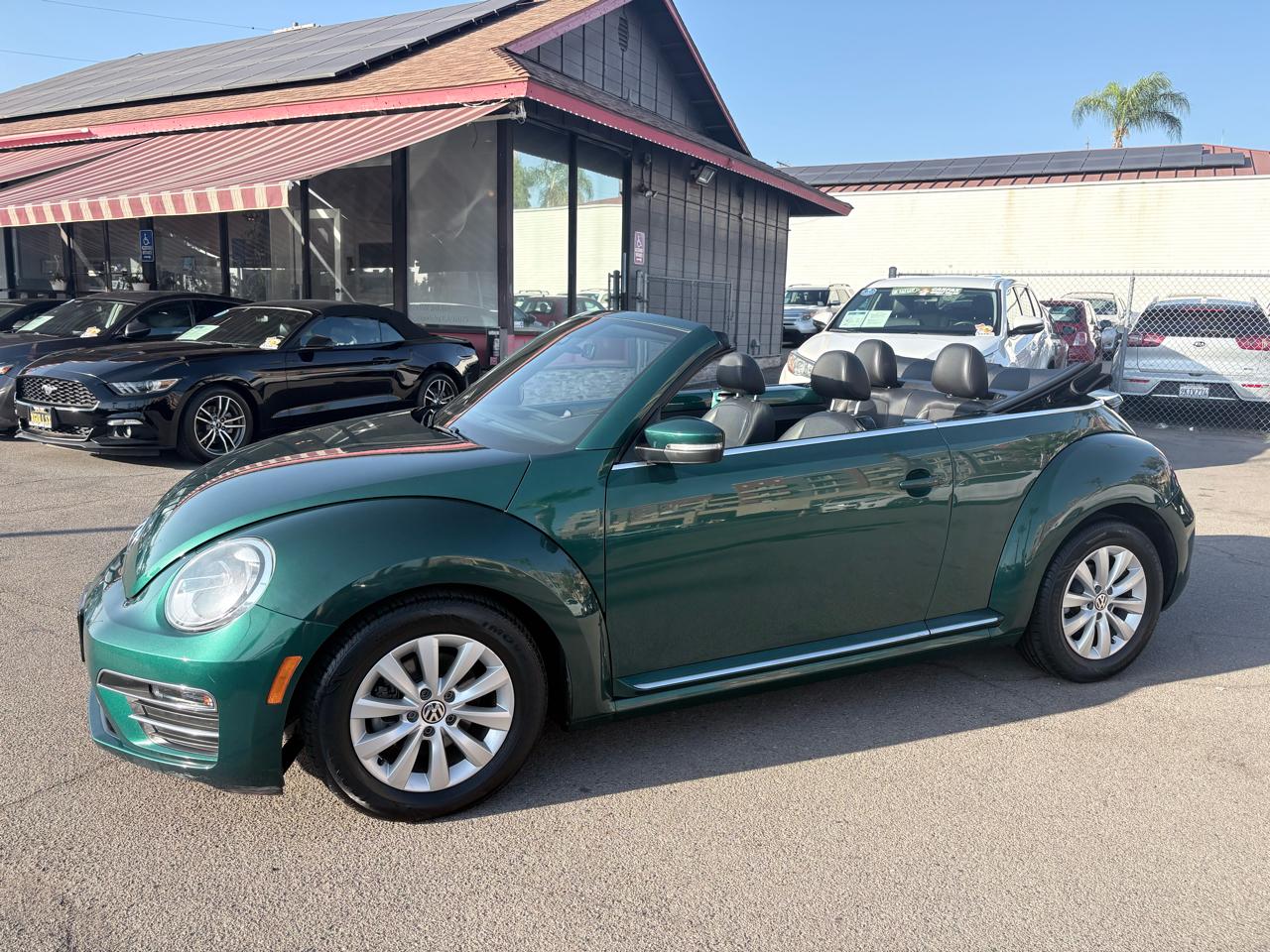Volkswagen Beetle Convertible 1.8T SEL Auto 2017