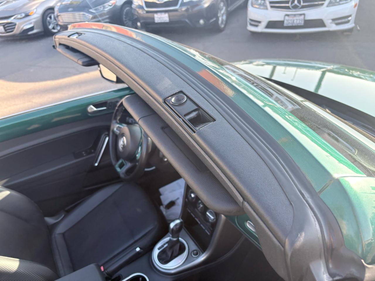 Volkswagen Beetle Convertible 1.8T SEL Auto 2017
