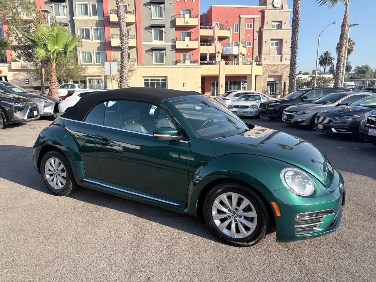 Volkswagen Beetle Convertible 1.8T SEL Auto 2017