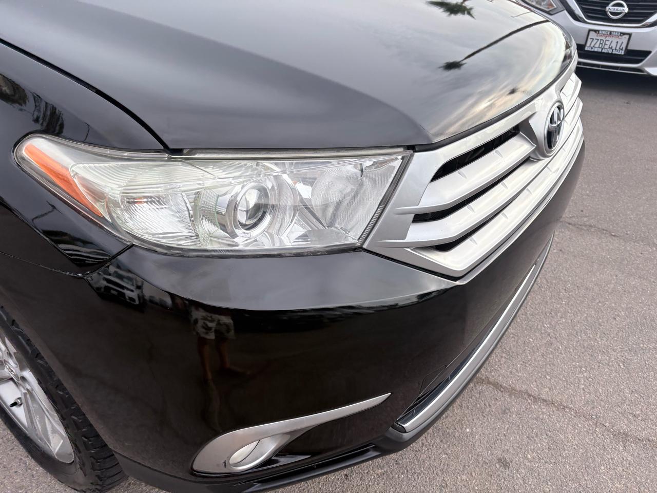 Toyota Highlander 4WD 4dr V6 Limited (Natl) 2013