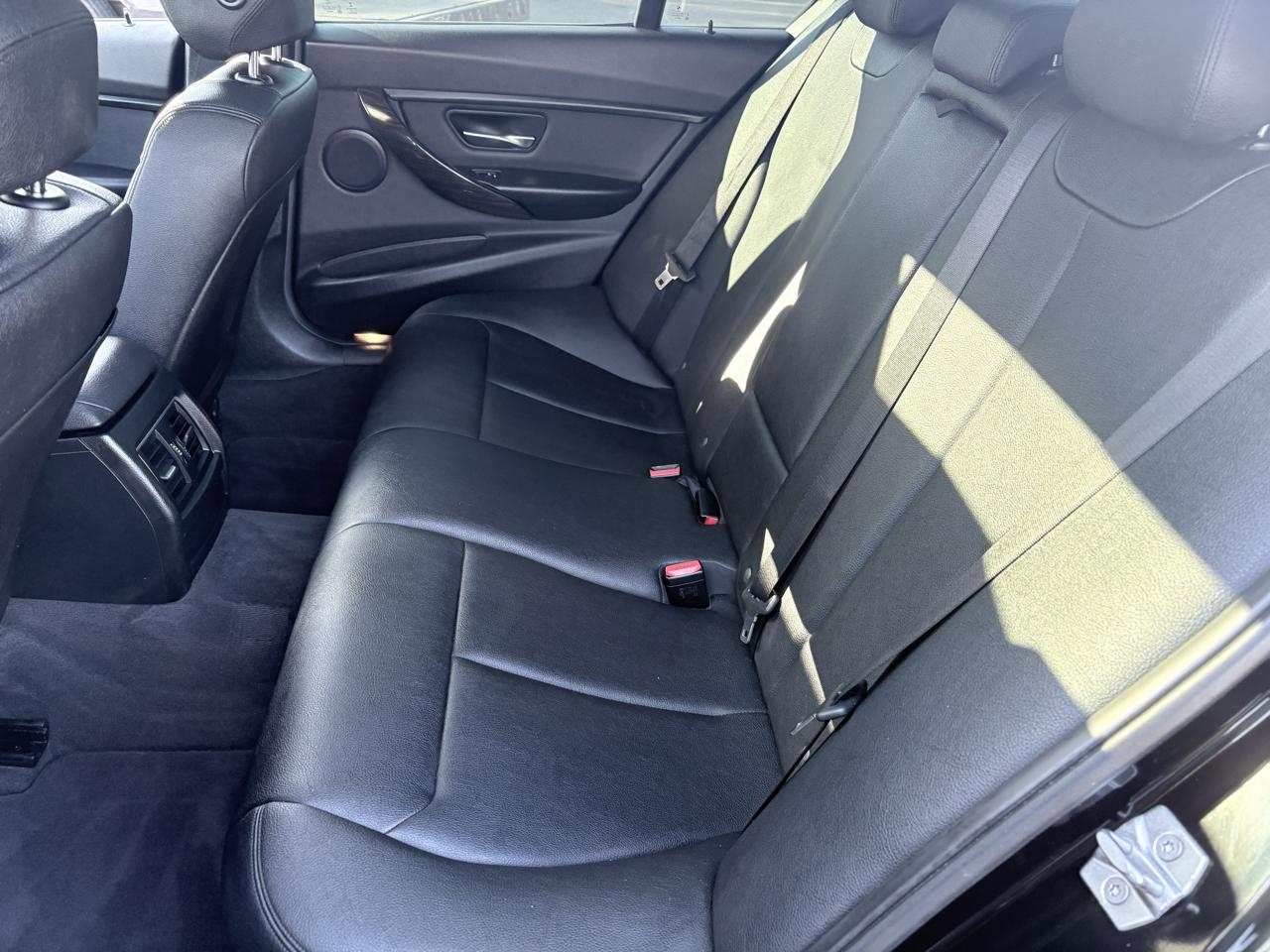 BMW 3 Series 4dr Sdn 320i RWD South Africa 2016