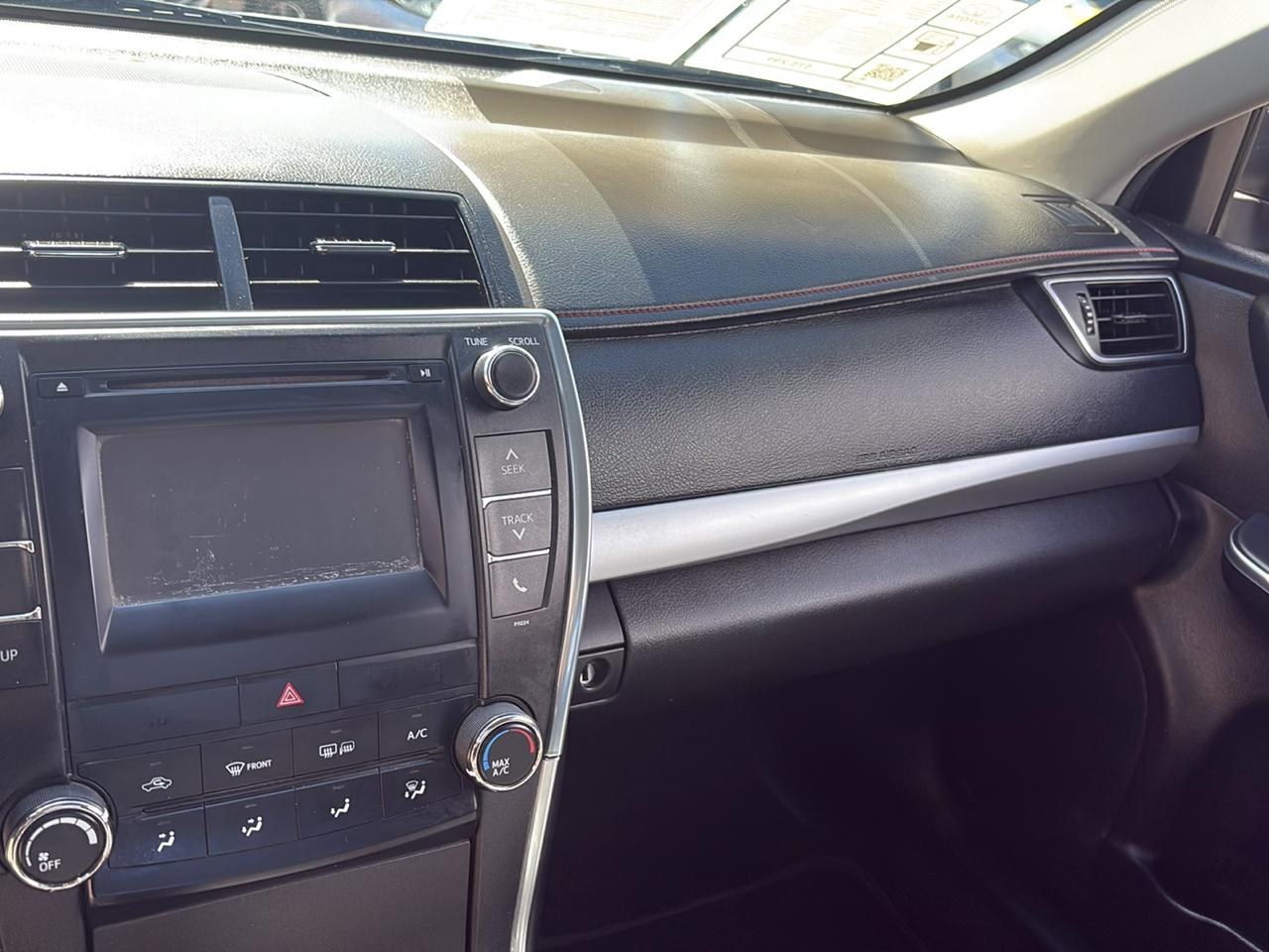 Toyota Camry 4dr Sdn I4 Auto SE w/Special Edition Pkg (Natl) 2016