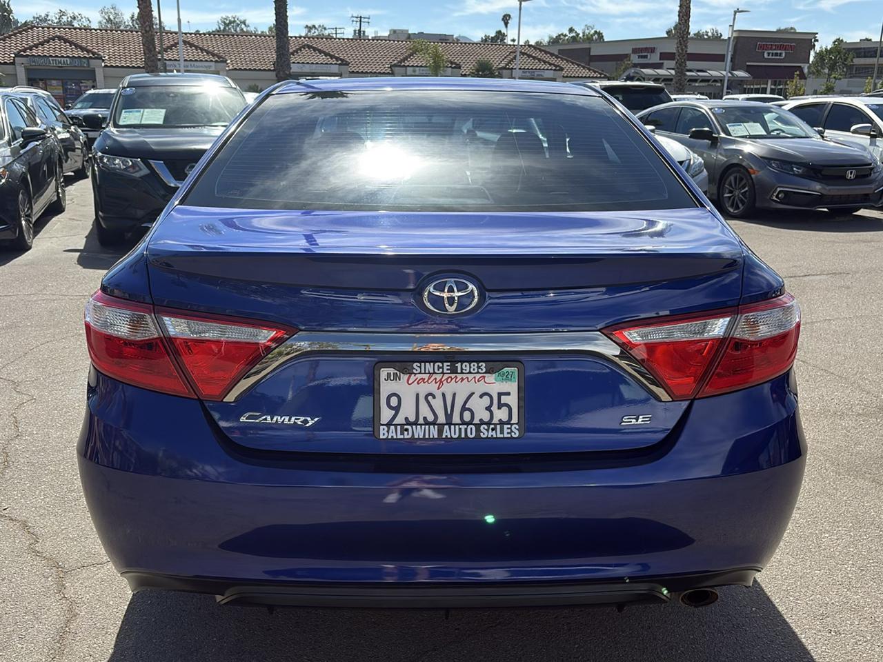 Toyota Camry 4dr Sdn I4 Auto SE w/Special Edition Pkg (Natl) 2016