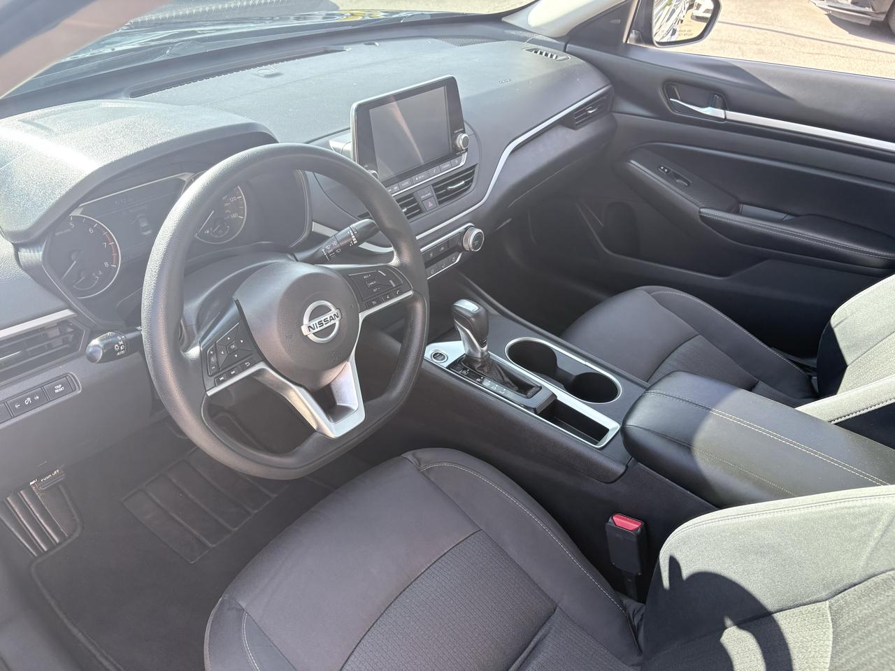 Nissan Altima 2.5 SV Sedan 2022